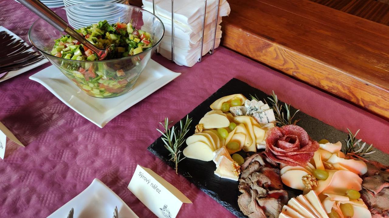 Hotel Ludmila Mělník Extérieur photo